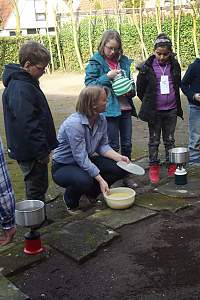 Kochen im Hinterhof // Rasende Kinder Kultur Reporter Neuenhaus beim Kunstverein Neuenhaus