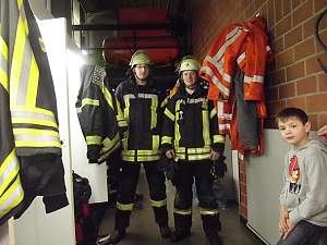 Besuch der Rasenden Kinder-Kultur-Reporter Freiwillige Feuerwehr / Copyright: abz GmbH