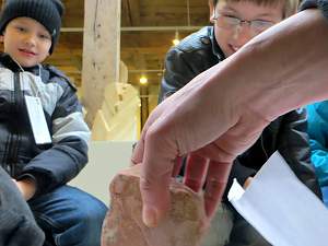 Besuch der Rasenden Kinder Kultur Reporter beim Sandsteinmuseum/ Copyright: abz GmbH